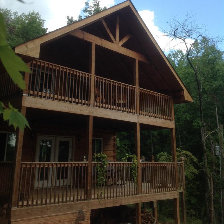 فندق سيفيرفيلفي  Log Cabin In Smoky Mountains الغرفة الصورة